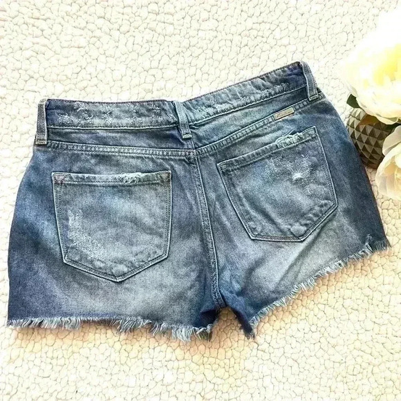 KanCan Mid Rise Cotton/Rayon Super Distressed Faded Mom Jean Shorts Size 7/27 - Picture 6 of 15